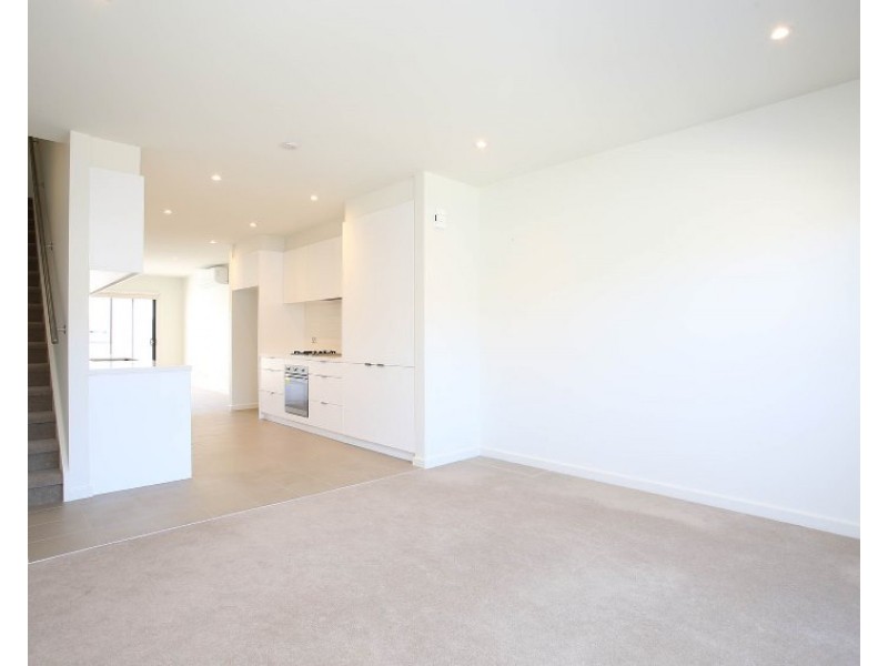 35 Charlton Avenue, Cheltenham VIC 3192