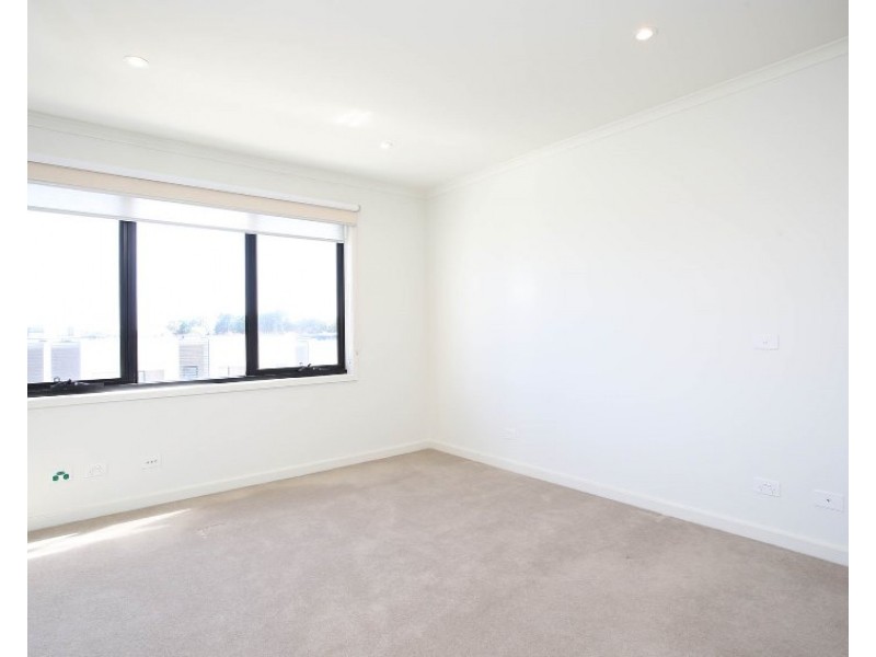 35 Charlton Avenue, Cheltenham VIC 3192