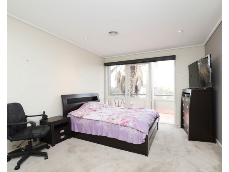 2/77 Beach Road, Mentone VIC 3194