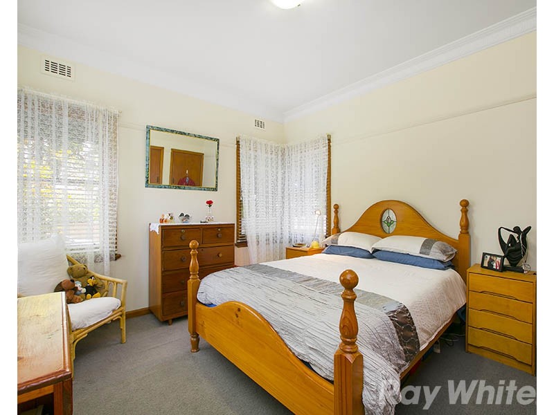 33 Jean Street, Cheltenham VIC 3192