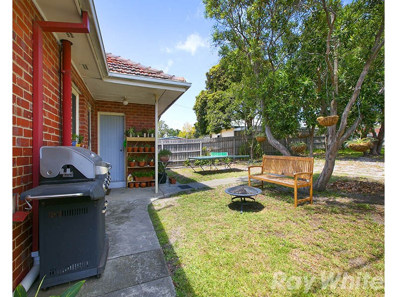 33 Jean Street, Cheltenham VIC 3192
