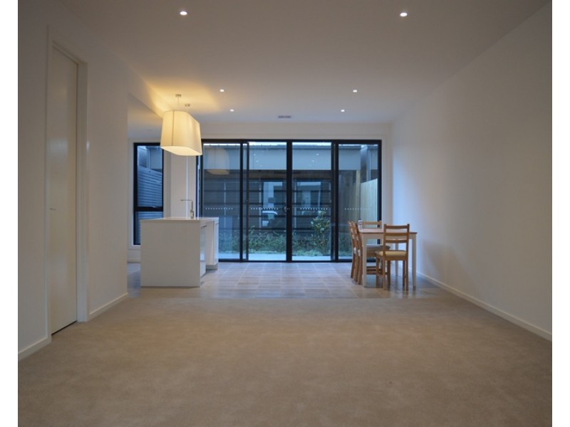12 Mulberry Avenue, Cheltenham VIC 3192