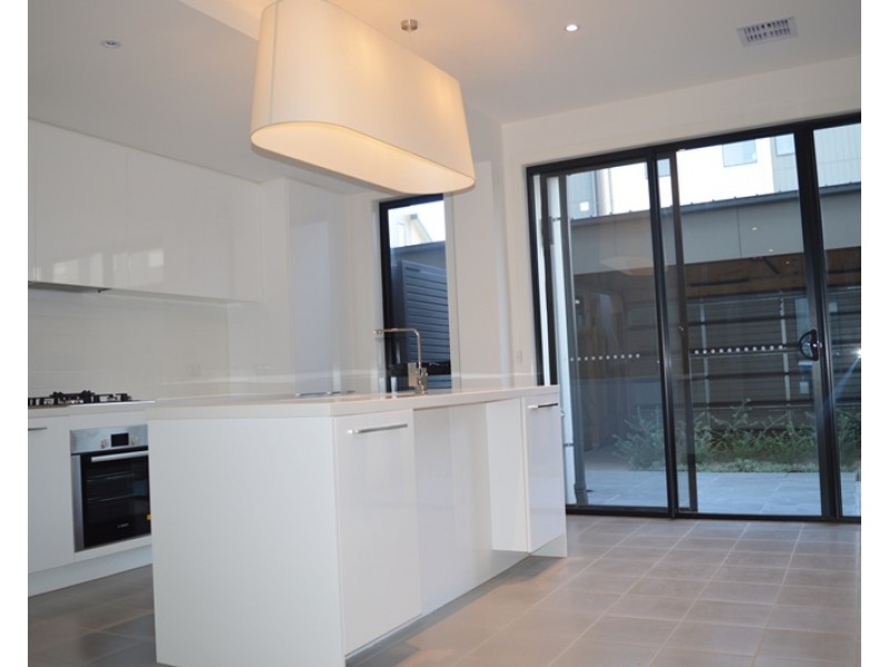 12 Mulberry Avenue, Cheltenham VIC 3192