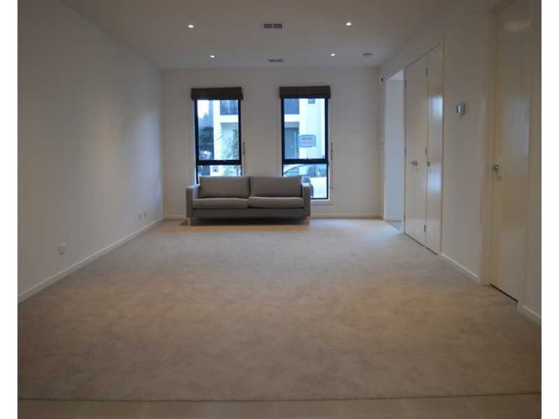 12 Mulberry Avenue, Cheltenham VIC 3192