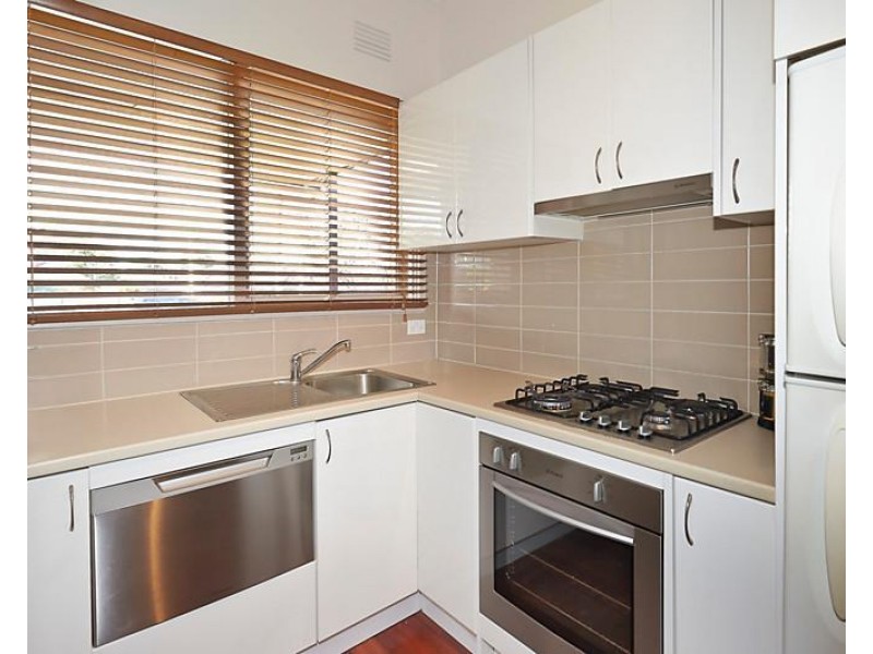 1/293-297 Warrigal Road, Cheltenham VIC 3192