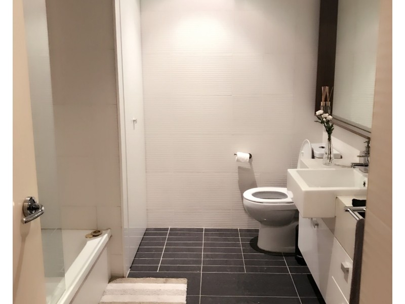 2007/63 Whiteman Street, Southbank VIC 3006