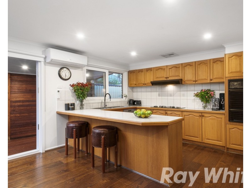 2/18 Widdop Crescent, Hampton East VIC 3188