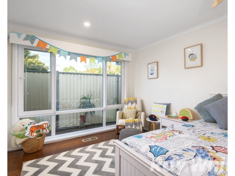 2/18 Widdop Crescent, Hampton East VIC 3188