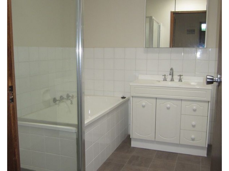 3/301 Warrigal Road, Cheltenham VIC 3192