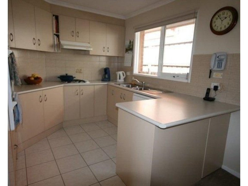 2/22 Buckingham Avenue, Bentleigh VIC 3204