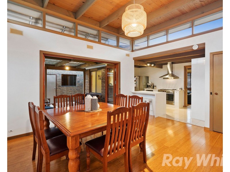 14 Kubis Crescent, Dingley Village VIC 3172