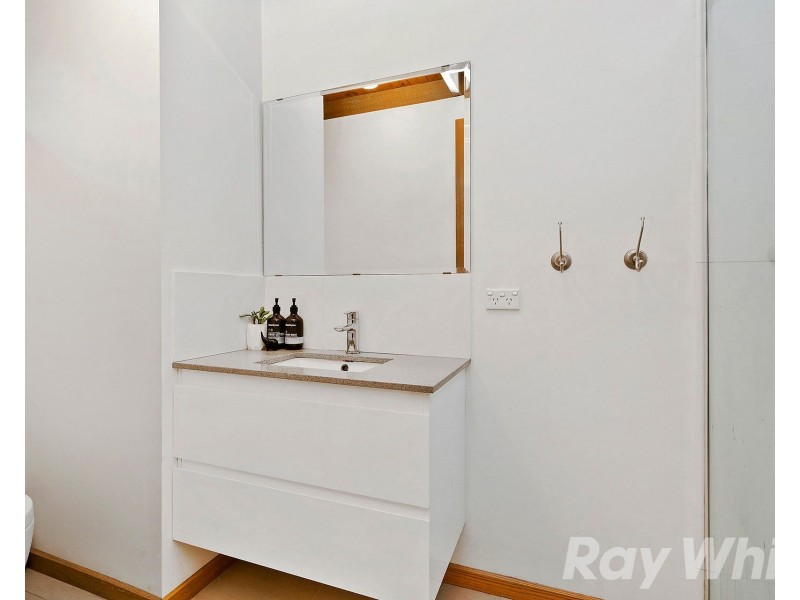 14 Kubis Crescent, Dingley Village VIC 3172