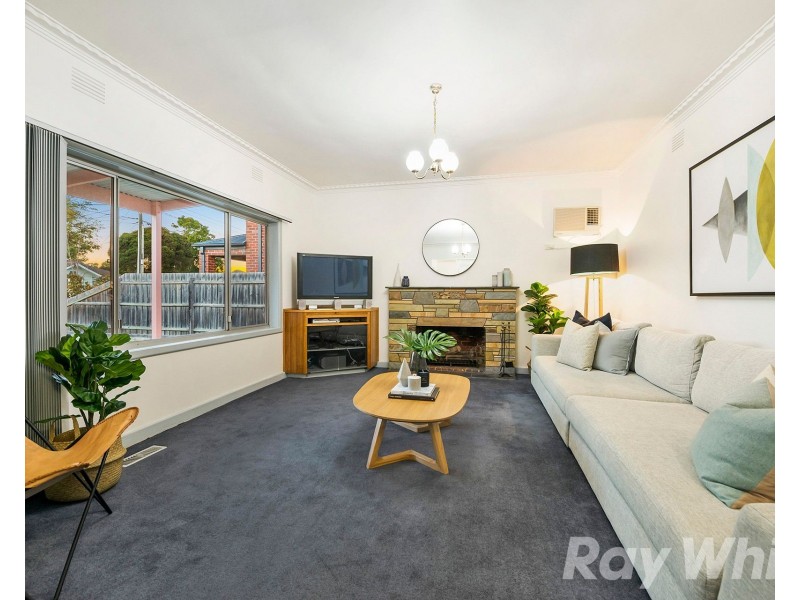 8 Evesham Road, Cheltenham VIC 3192