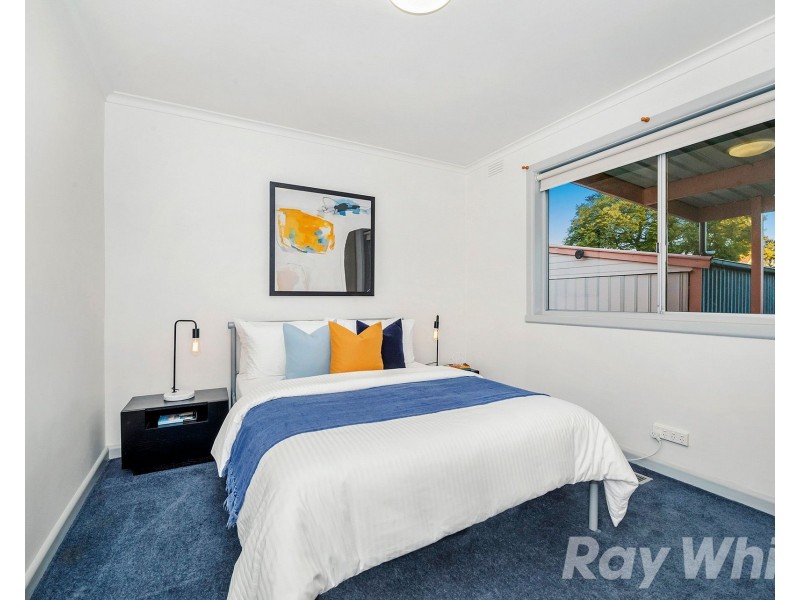 8 Evesham Road, Cheltenham VIC 3192