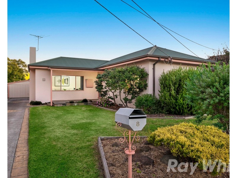 8 Evesham Road, Cheltenham VIC 3192