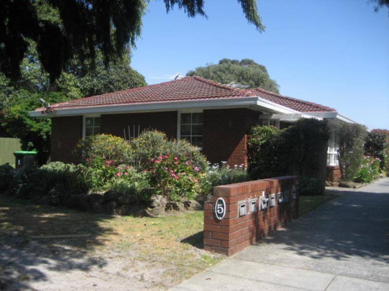 1/5 Olive Grove, Mentone VIC 3194