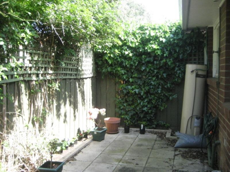 1/5 Olive Grove, Mentone VIC 3194