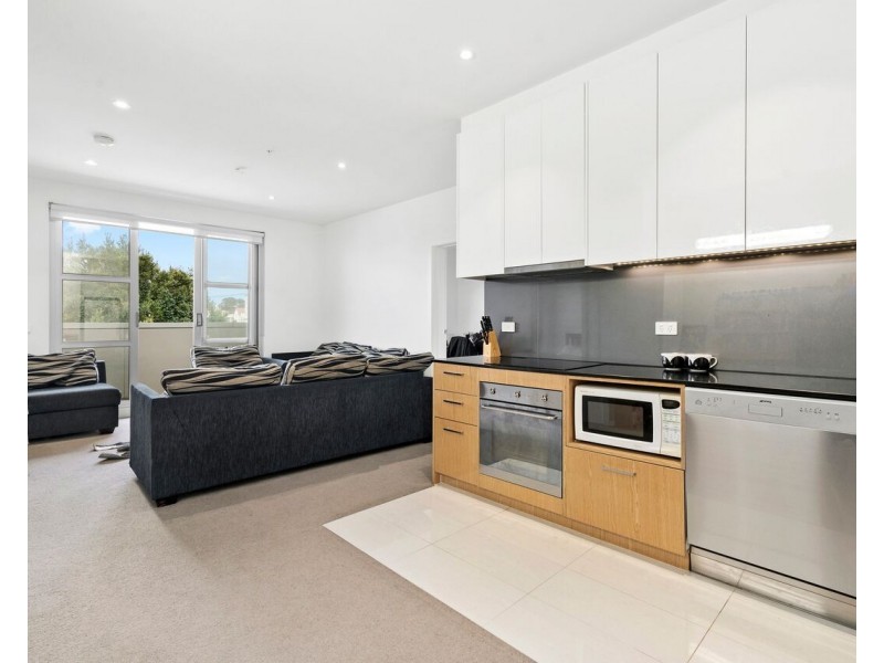 211/323 Charman Road, Cheltenham VIC 3192