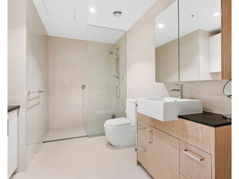 211/323 Charman Road, Cheltenham VIC 3192