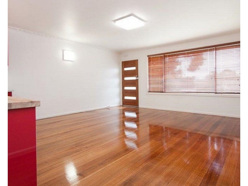 1/2 Barker Street, Cheltenham VIC 3192