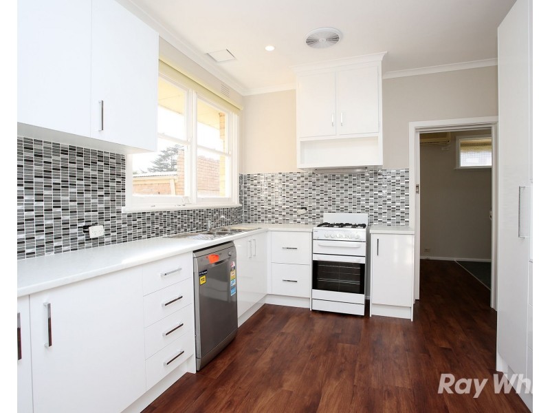 13 Moonda Grove, Cheltenham VIC 3192