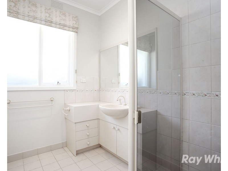 13 Moonda Grove, Cheltenham VIC 3192