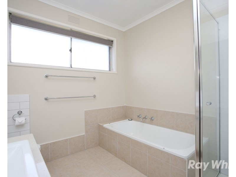 4 Callaghan Court, Cheltenham VIC 3192