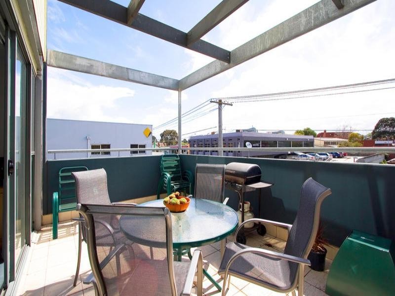 1/10 Park Road, Cheltenham VIC 3192