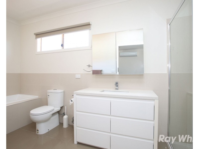 8B Sinclair Street, Cheltenham VIC 3192