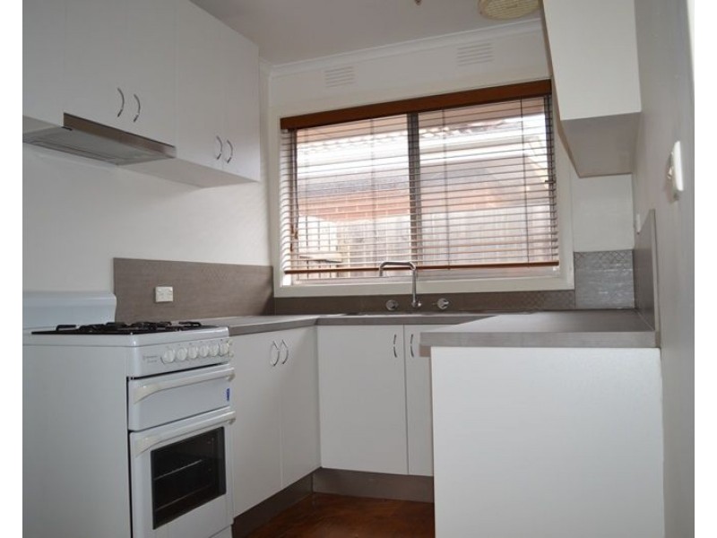 8/11 Axelton Street, Cheltenham VIC 3192