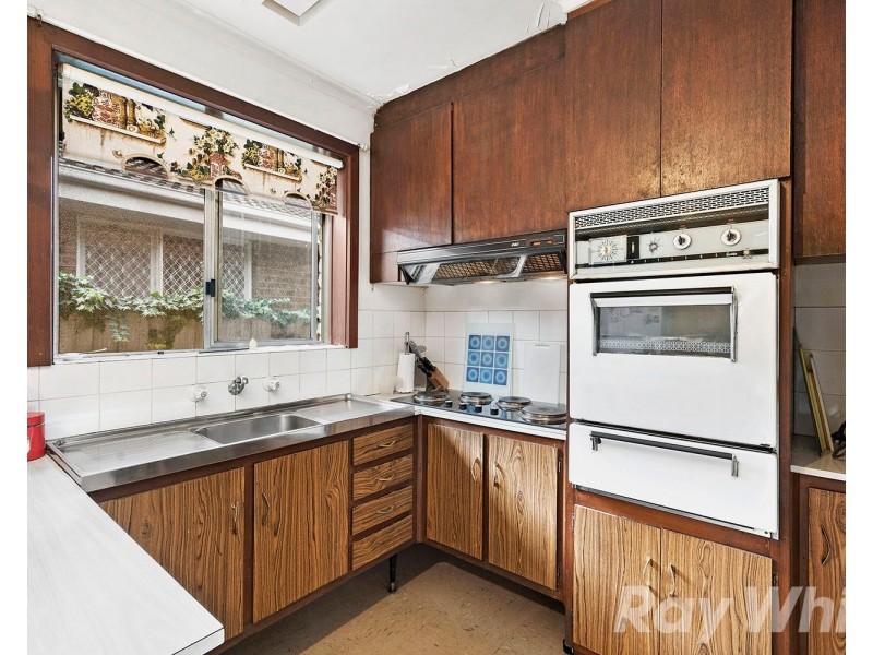 18 Kardinian Avenue, Cheltenham VIC 3192