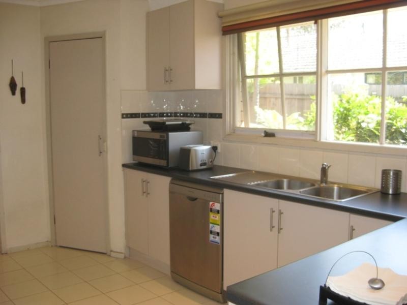 4 Shannon Court, Dingley Village VIC 3172