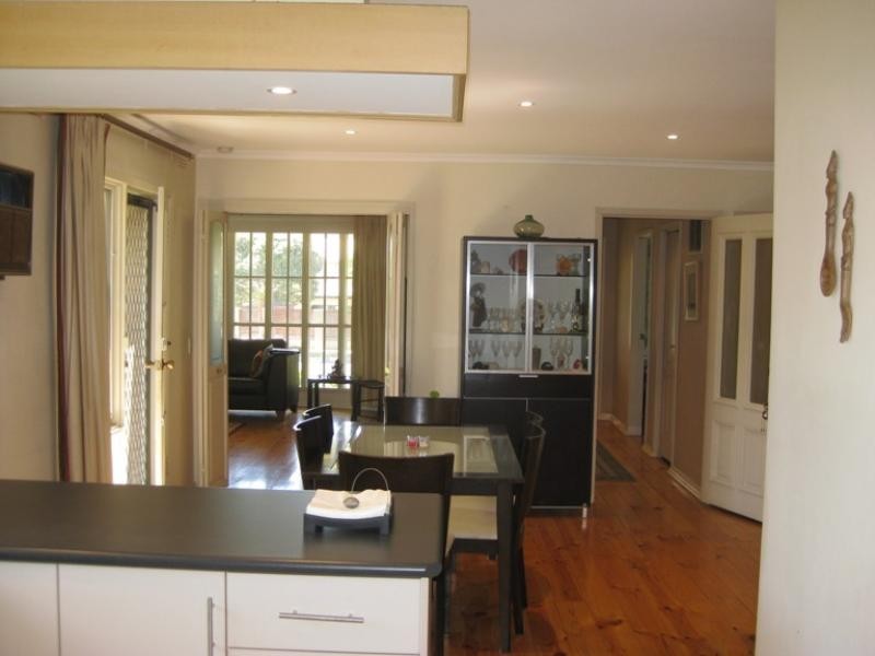 4 Shannon Court, Dingley Village VIC 3172