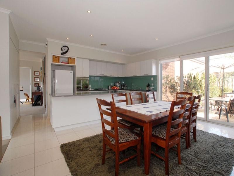 9 St. George Crescent, Heatherton VIC 3202