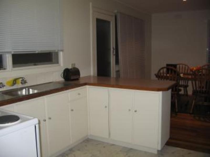 7/64 Warrigal Road, Mentone VIC 3194