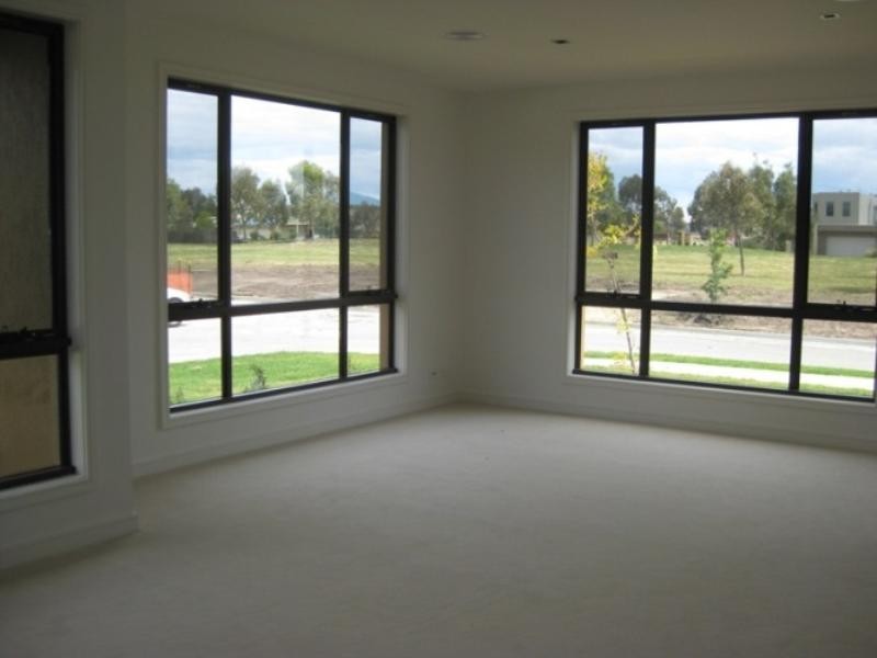 21 Dresden Drive, Waterways VIC 3195