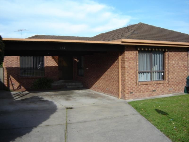 1/162 Warrigal Road, Mentone VIC 3194