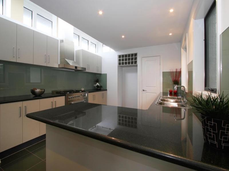 16 Burdekin Boulevard, Waterways VIC 3195