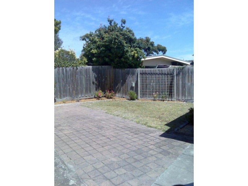 11 Yalambee Avenue, Aspendale VIC 3195