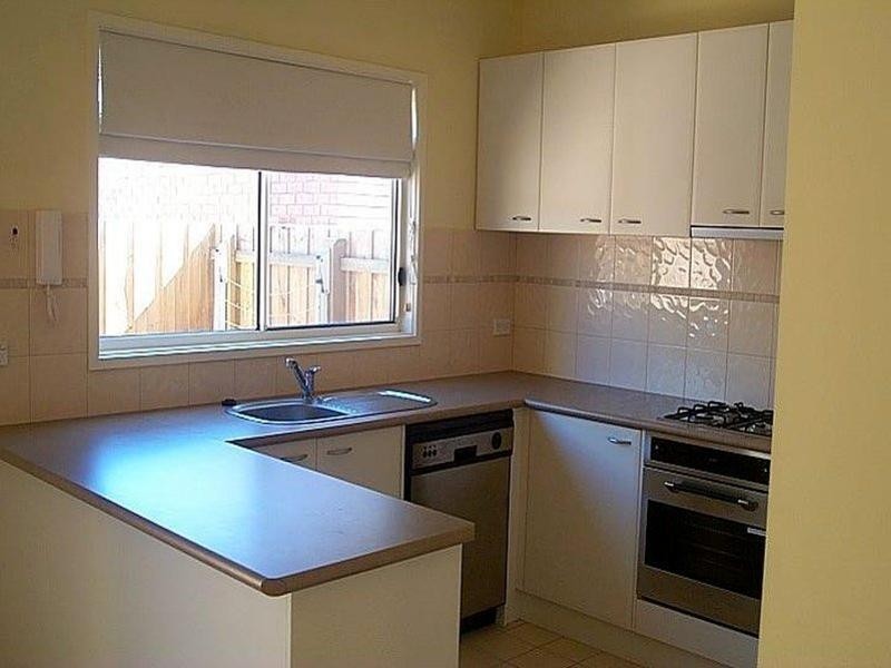 4/212 Charman Road, Cheltenham VIC 3192