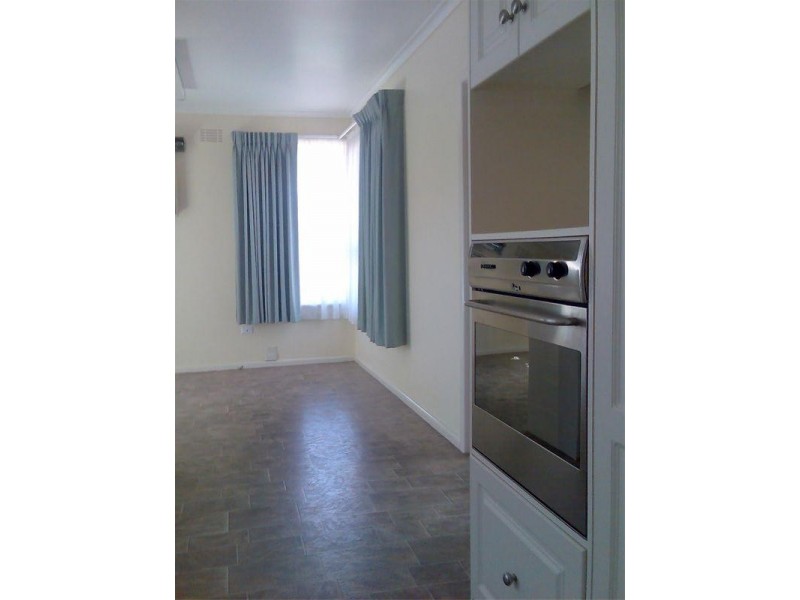 11 Yalambee Avenue, Aspendale VIC 3195