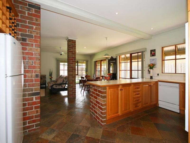 32 Higgins Close, Dingley Village VIC 3172