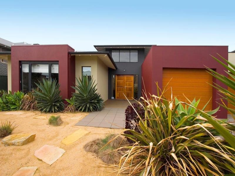 16 Burdekin Boulevard, Waterways VIC 3195