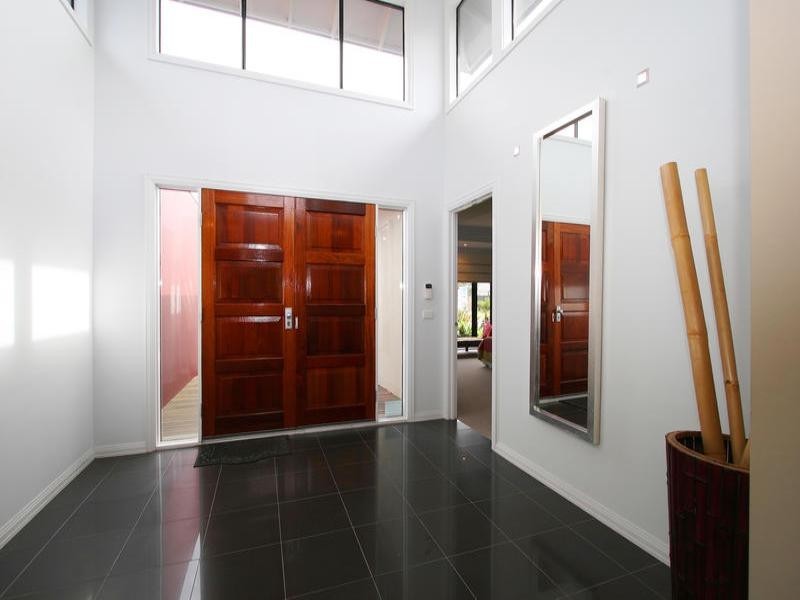 16 Burdekin Boulevard, Waterways VIC 3195