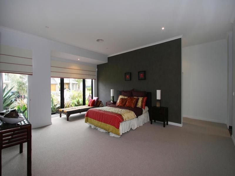 16 Burdekin Boulevard, Waterways VIC 3195