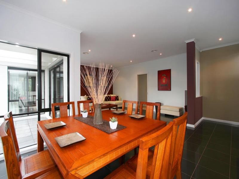 16 Burdekin Boulevard, Waterways VIC 3195