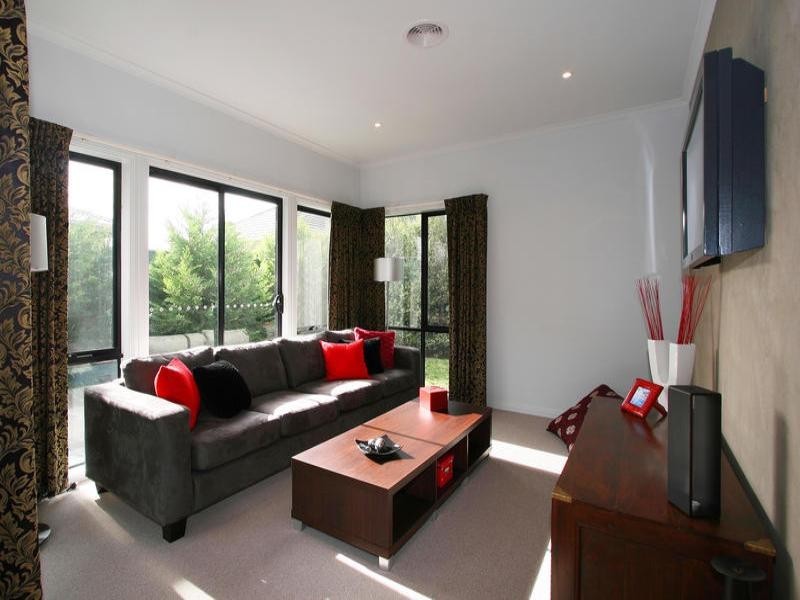 16 Burdekin Boulevard, Waterways VIC 3195