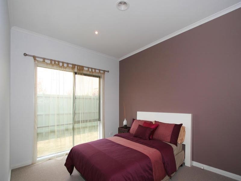 16 Burdekin Boulevard, Waterways VIC 3195