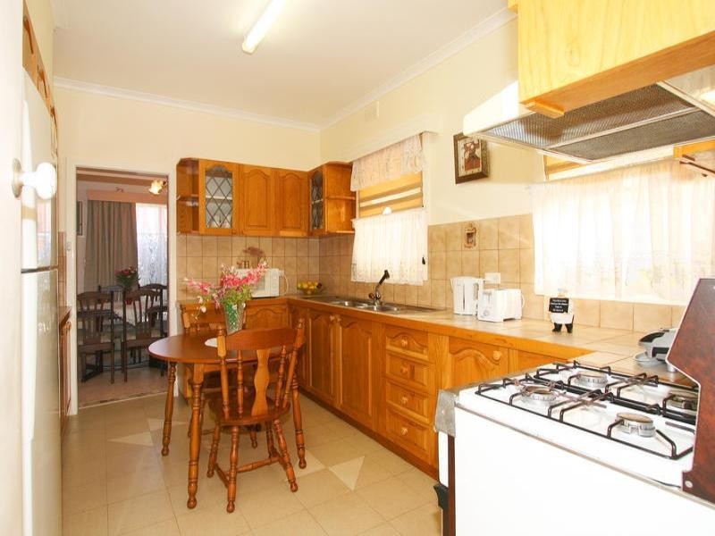 27 Schulz Street, Bentleigh East VIC 3165