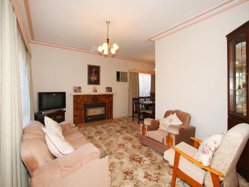 27 Schulz Street, Bentleigh East VIC 3165